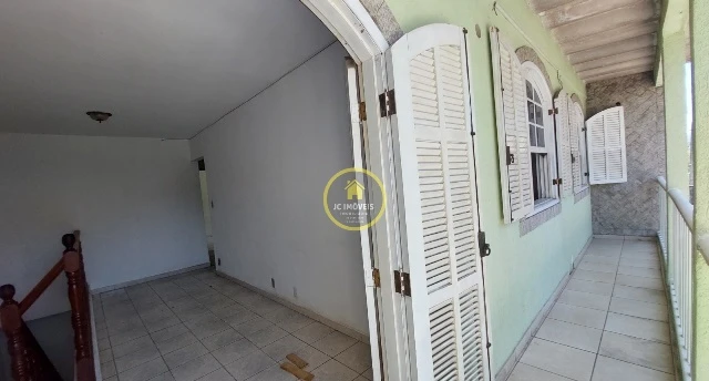 JCCA40013 – Linda casa duplex estilo colonial.
