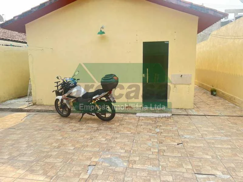 CASA RESIDENCIAL A VENDA NO TARUMÃ