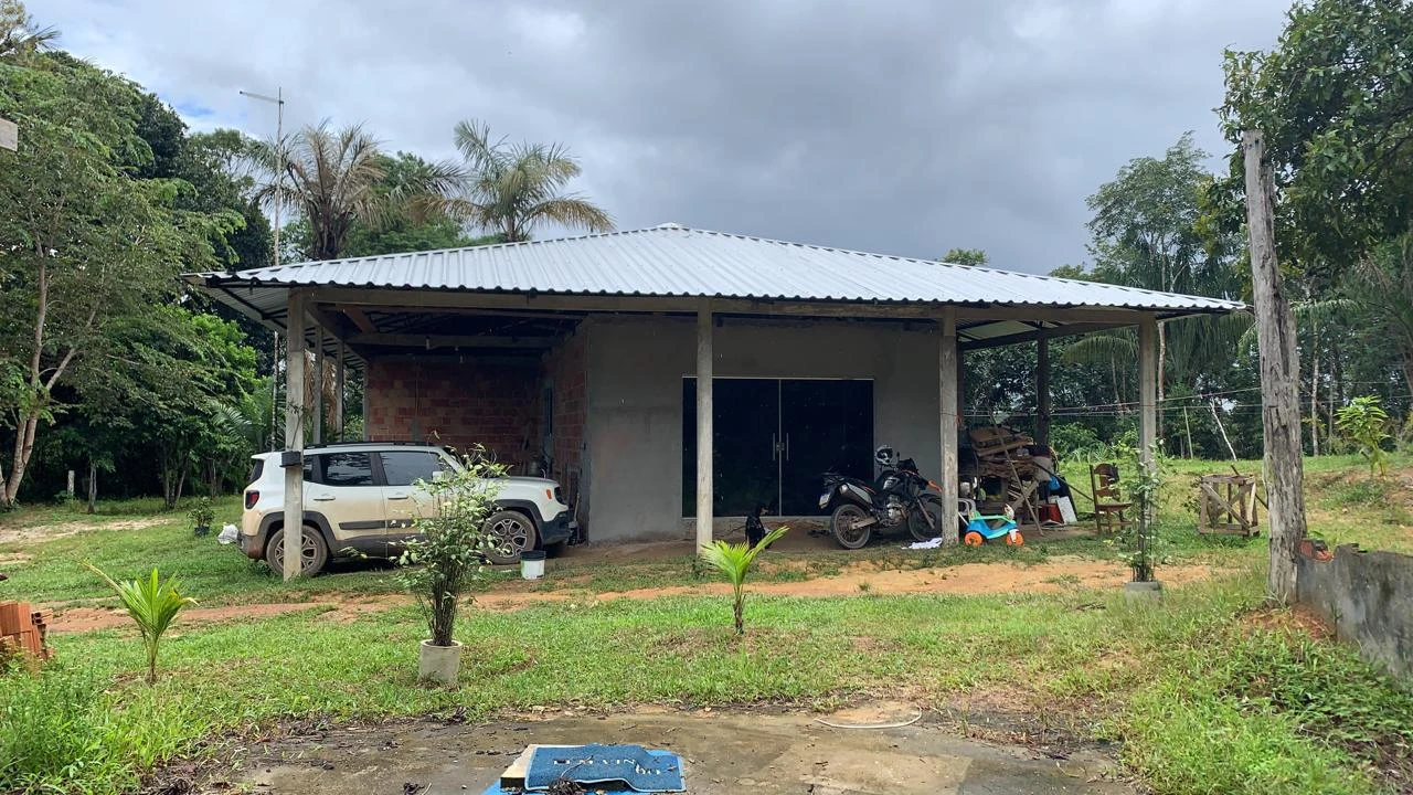 Sítio com 2 dormitórios à venda, 3136 m² por RS 500.000 - Zona Rural - Iranduba-AM