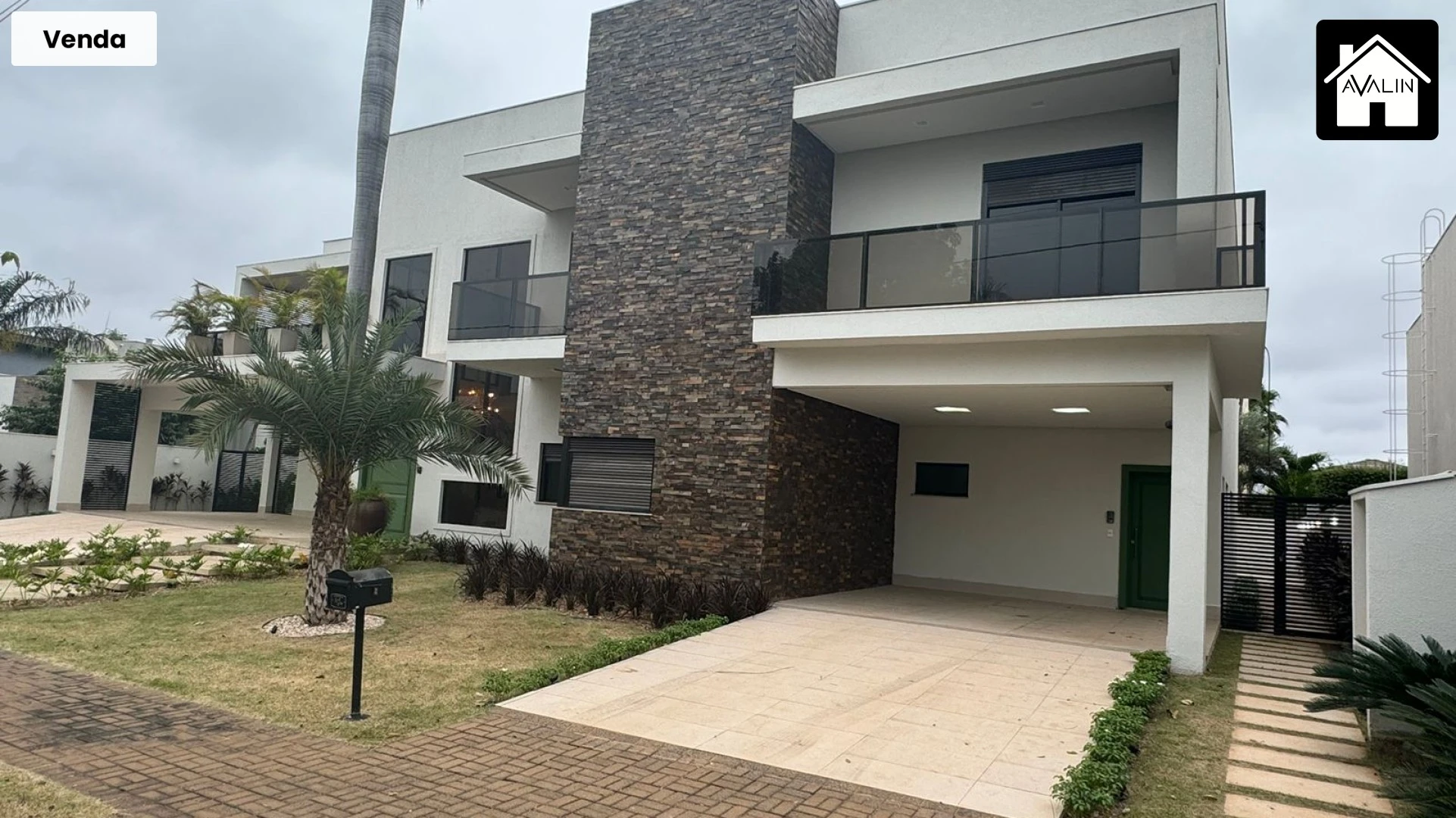 CASA ALPHAVILLE