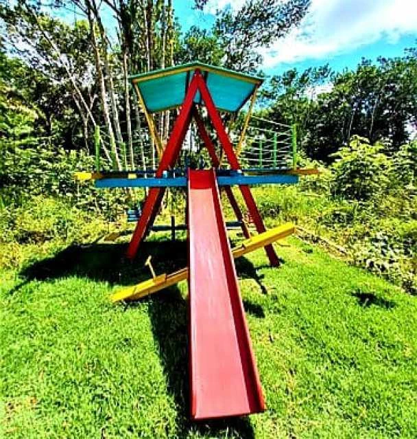 VENDE -SE LINDO TERRENO