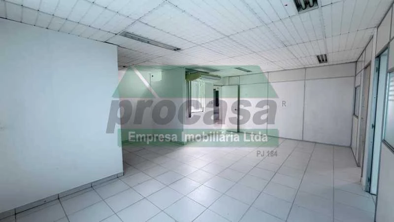 Sala Comercial à Locação, 150m² por RS 7.500,00 no Parque Dez de Novembro