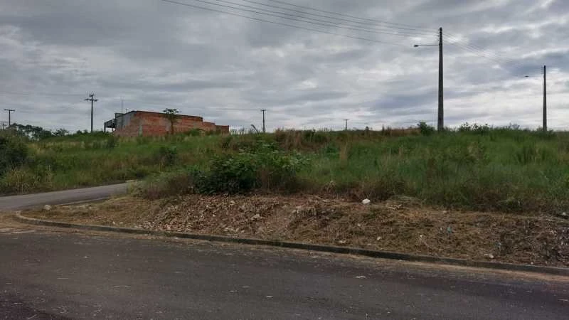 VENDO TERRENO NO IRANDUBA NO RESIDENCIAL AMAZONAS .