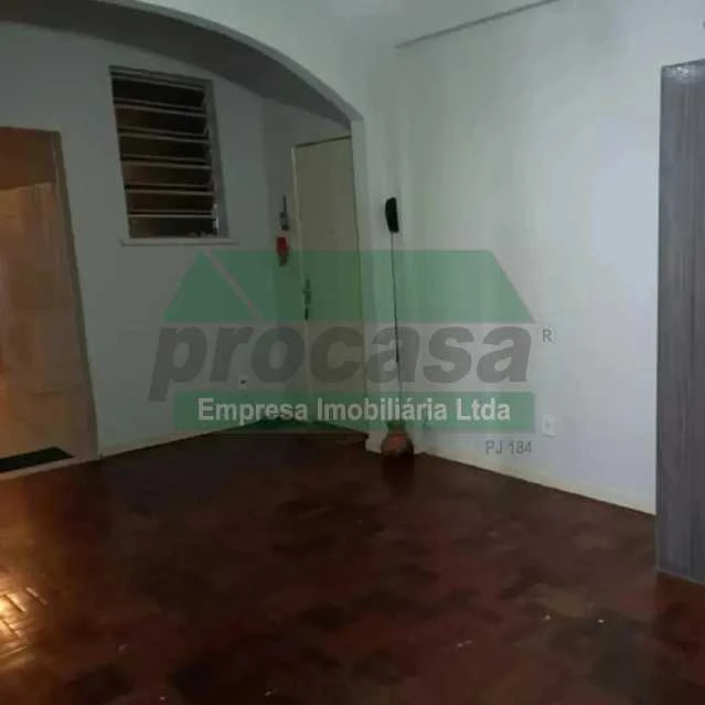 Aluga-se apartamento mobiliado no centro