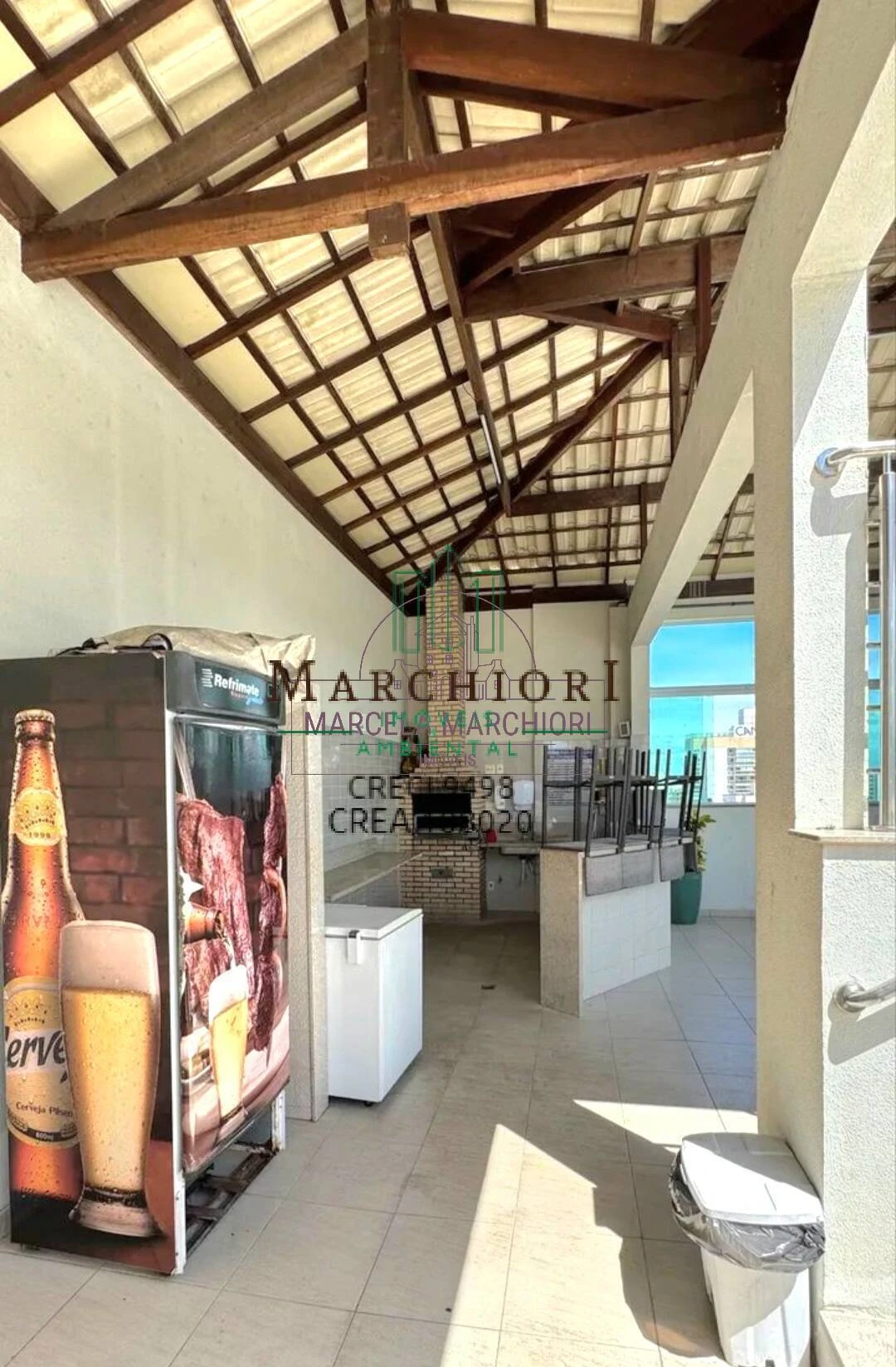 2 quartos, suíte, varanda com fechamento, andar alto