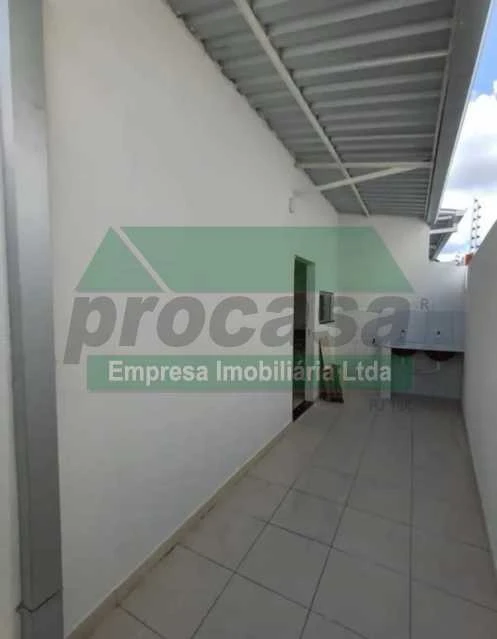 Vende-se Linda Casa em Residencial, Parque Dez de Novembro