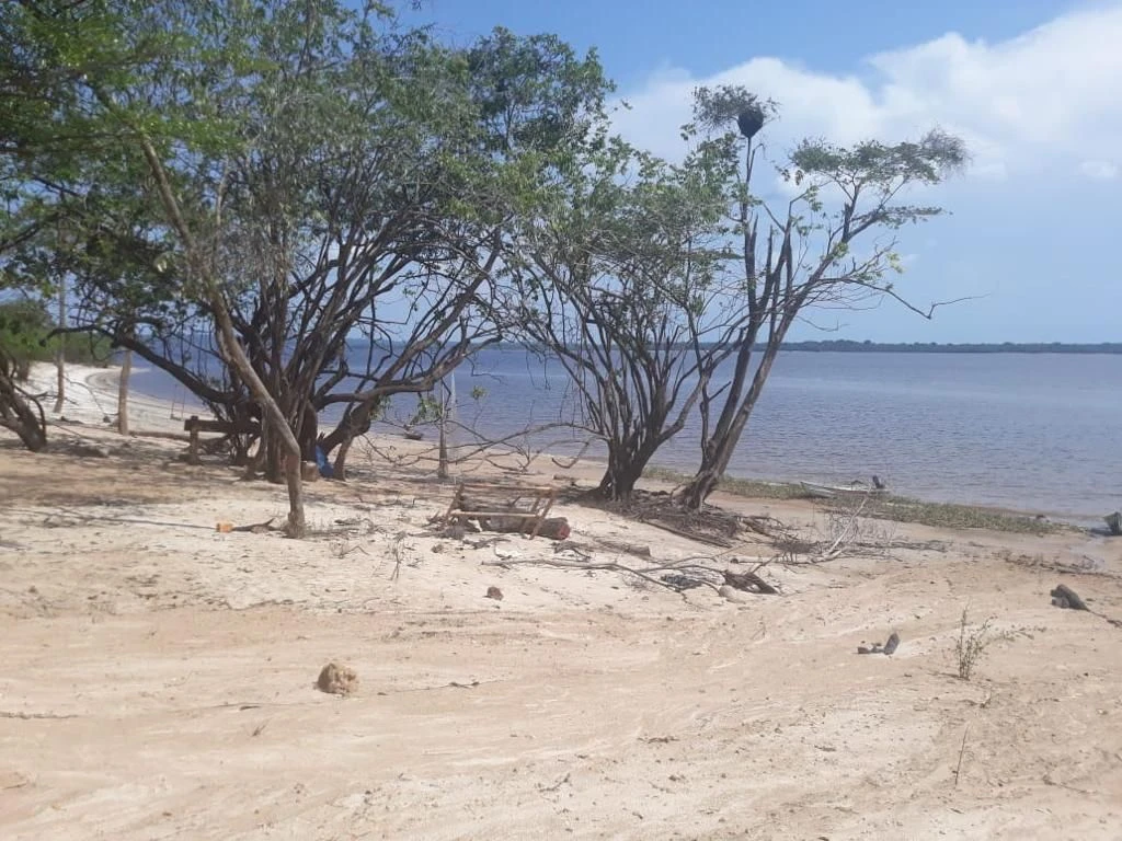 Terreno à venda, 2500 m² por RS 70.000 - Centro - Iranduba-AM