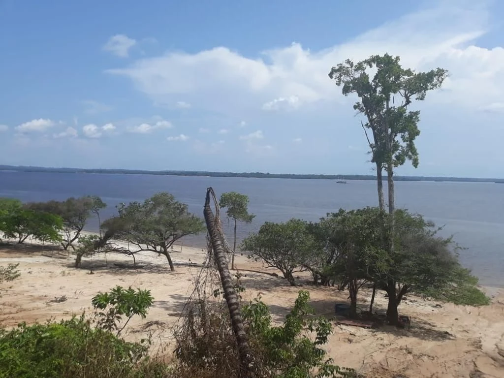 Terreno à venda, 2500 m² por RS 70.000 - Centro - Iranduba-AM