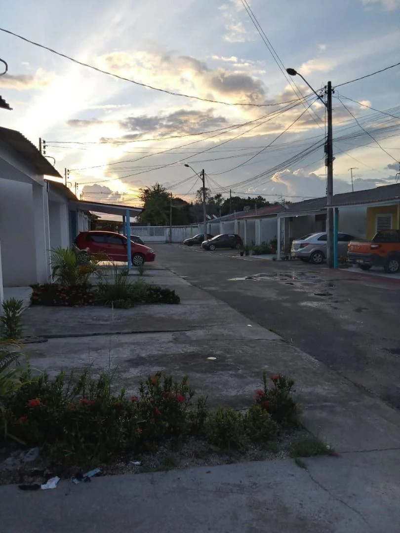 Casa com 3 dormitórios à venda, 100 m² por RS 230.000,00 - Santa Etelvina - Manaus-AM
