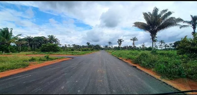VENDE -SE LINDO TERRENO