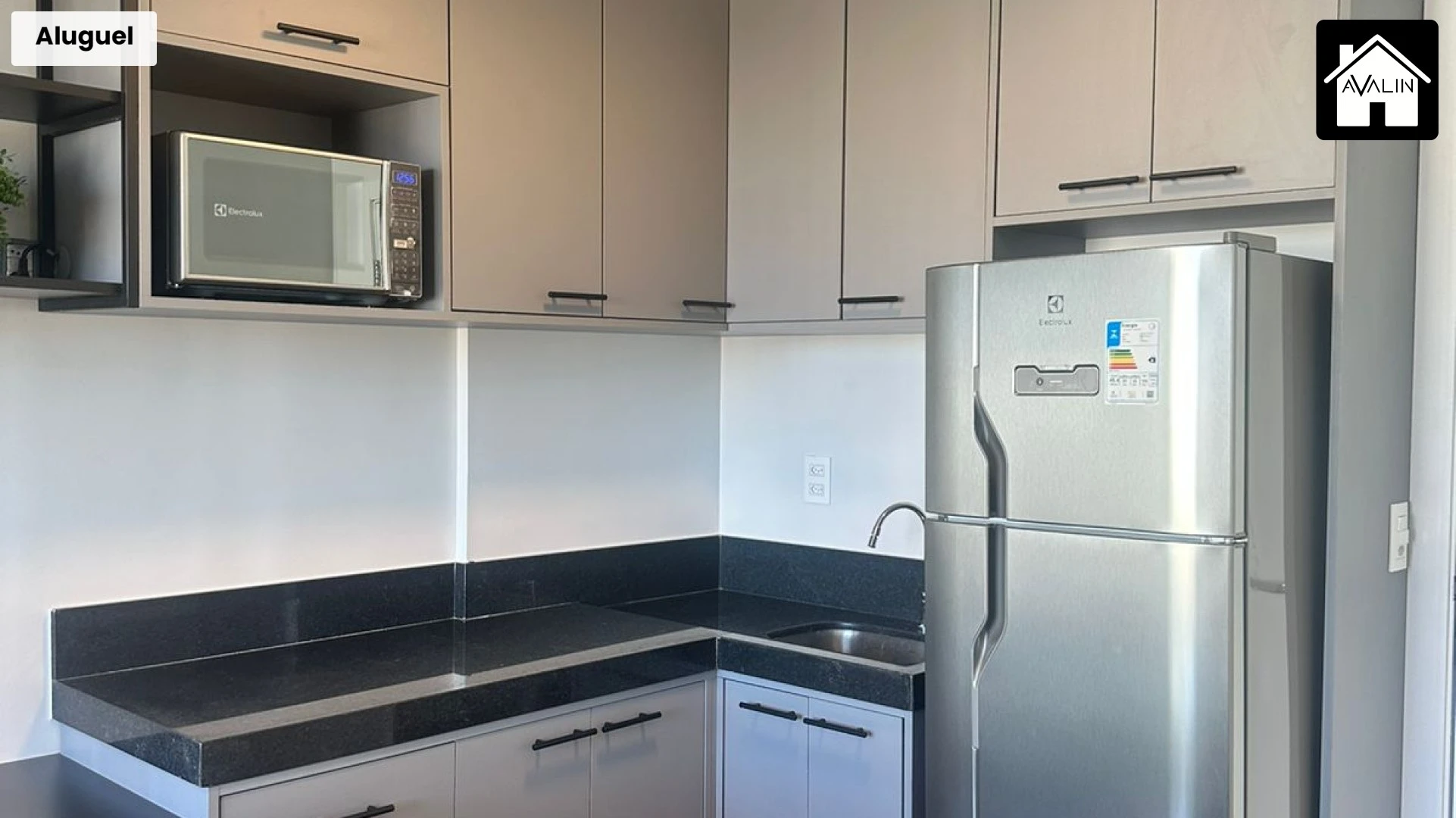 STUDIO CUIABÁ (EM FRENTE AO SHOPPING ESTAÇÃO)