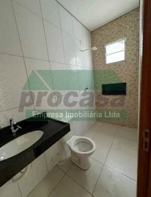 Vende-se Linda Casa em Residencial, Parque Dez de Novembro