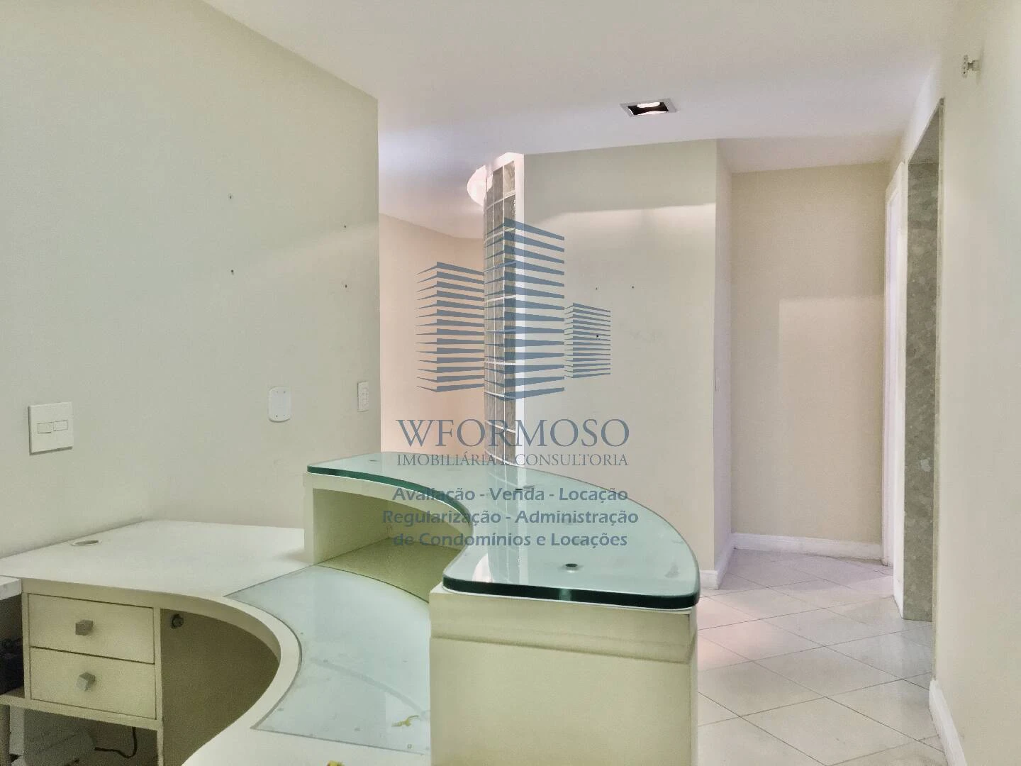 Pavimento Comercial à venda 171 m²  Rua Rodrigo Silva - Centro