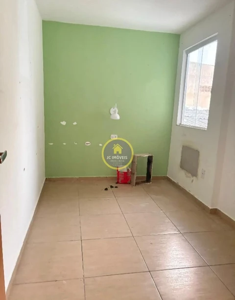 JCCA30071 – Linda casa vazia sala 3 quartos.