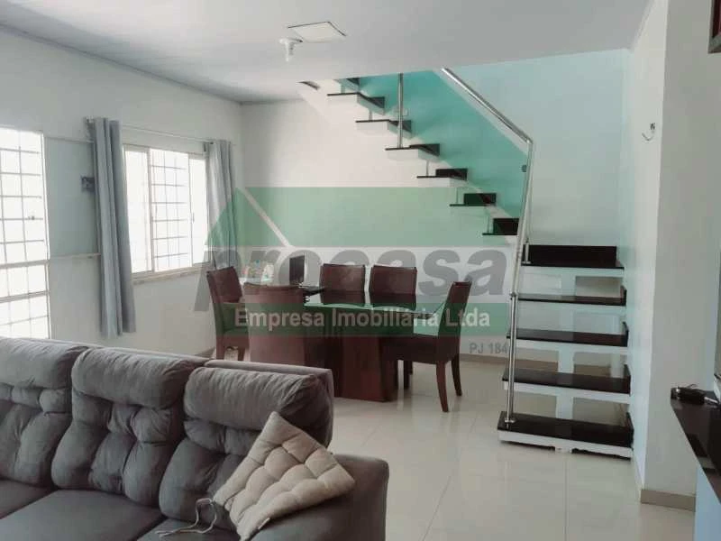LINDA CASA DUPLEX PARA VENDA NO NOVO ALEIXO