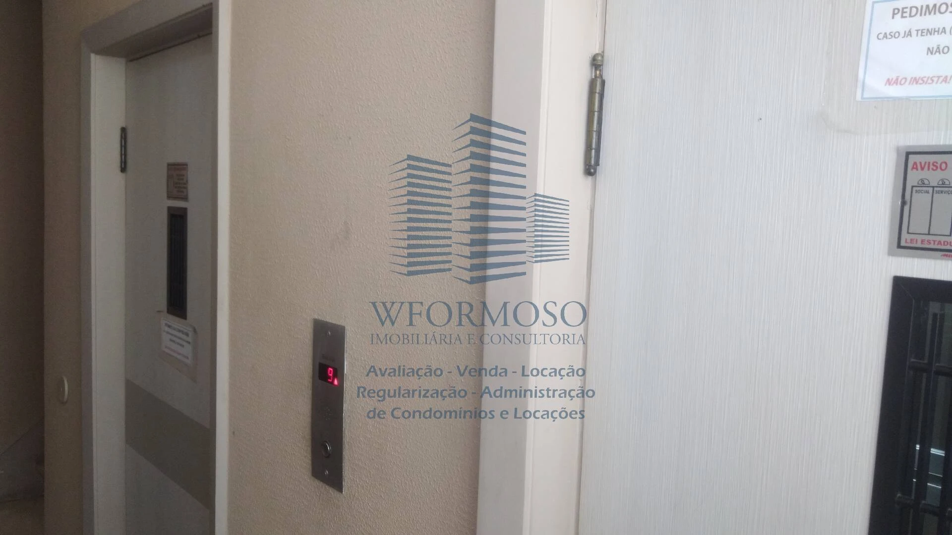 Sala comercial 37m² para locação na Rua Washington Luis no Centro