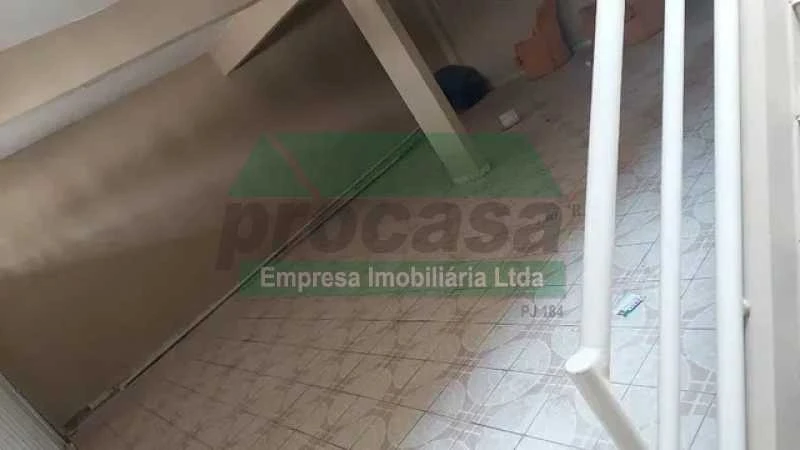 VENDE-SE PREDIO NO SAO JORGE COM OTIMA LOCALIZAÇÃO