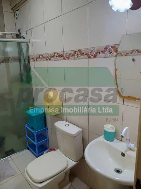Aluga-se apartamento mobiliado no centro