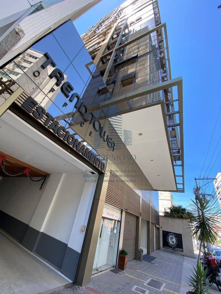 Lojas e Salas entre 24 e 38 m² com 1 e 2 banheiros à Venda