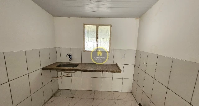 JCCV20026 – Casa de vila vazia, sala e 2 quartos.