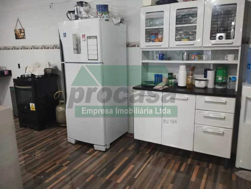 Casa de rua :  / Residencial / Novo Aleixo