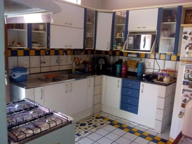 Casa com 3 dormitórios à venda, 300 m² por RS 420.000,00 - Flores - Manaus-AM