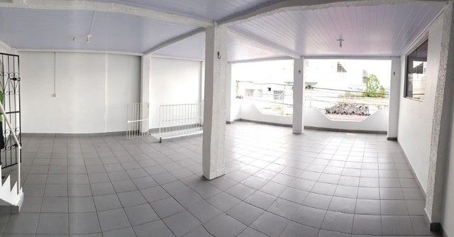 Casa com 2 dormitórios, 300 m² - venda por RS 420.000 ou aluguel por RS 3.500-mês - Parque 10 de Nov