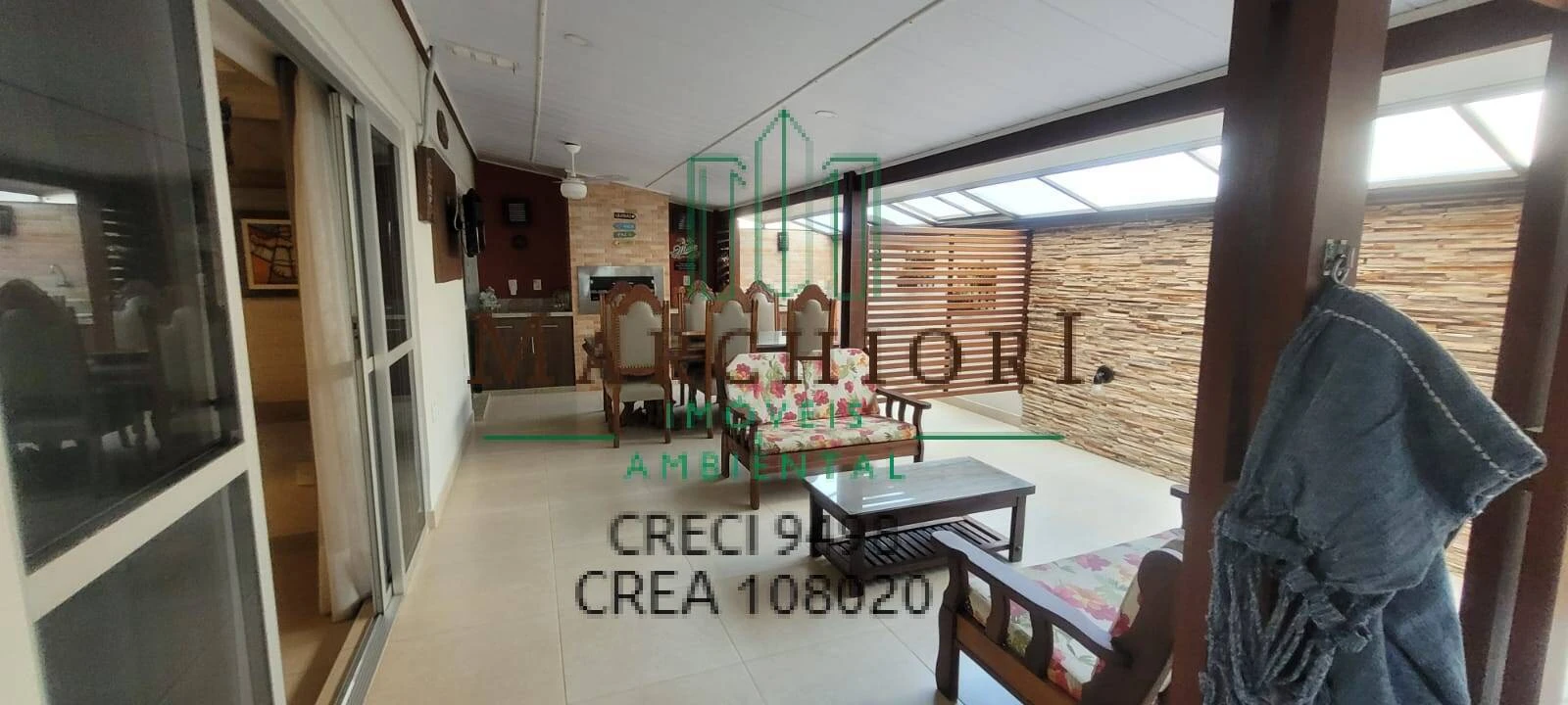 3 quartos, home office, 2 vagas, pé na areia