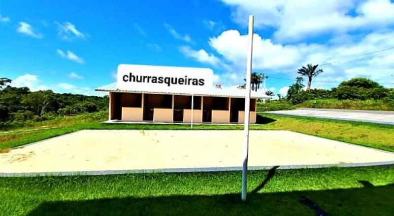 VENDE -SE LINDO TERRENO