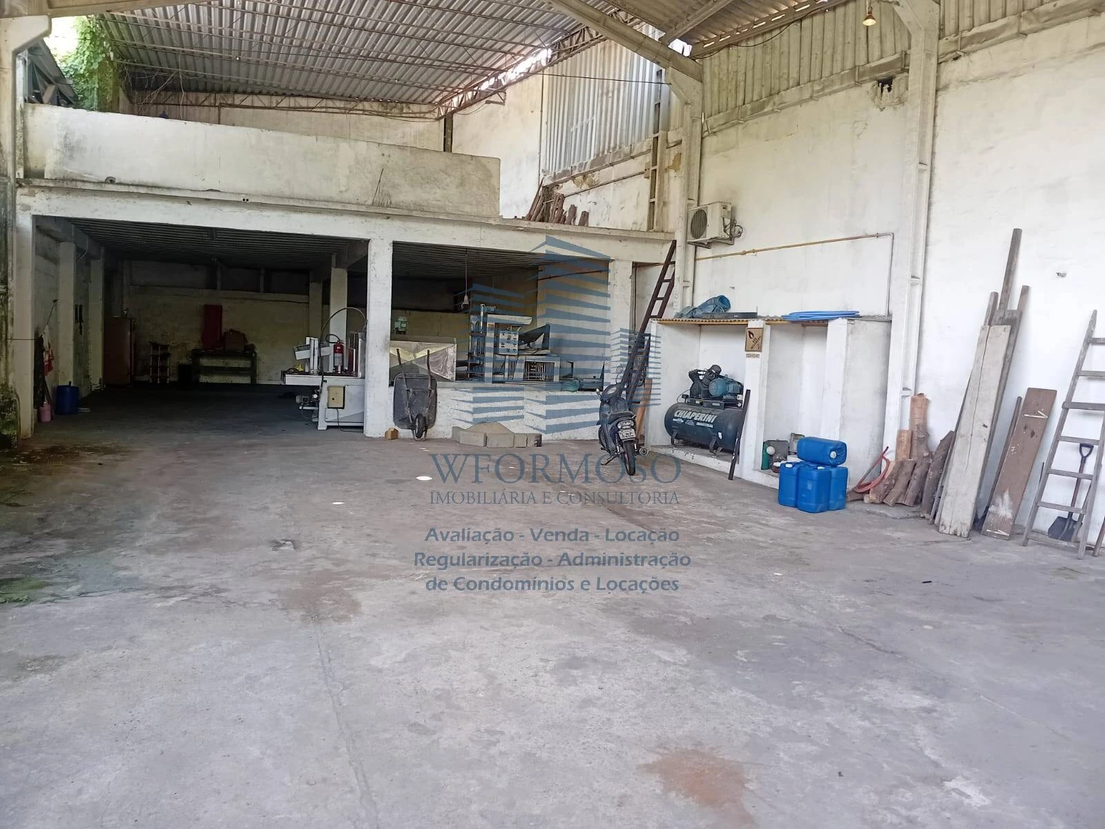 Prédio comercial à venda 723m² Av Governador Leonel de Moura Brizola