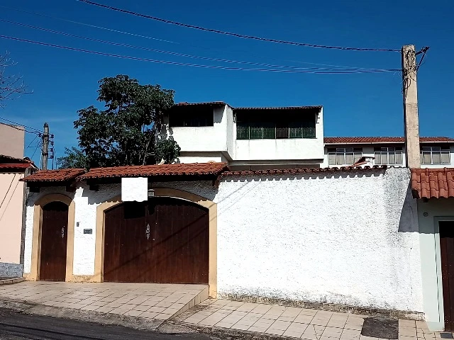 JCCA20225 Ótima casa em excelente localização.