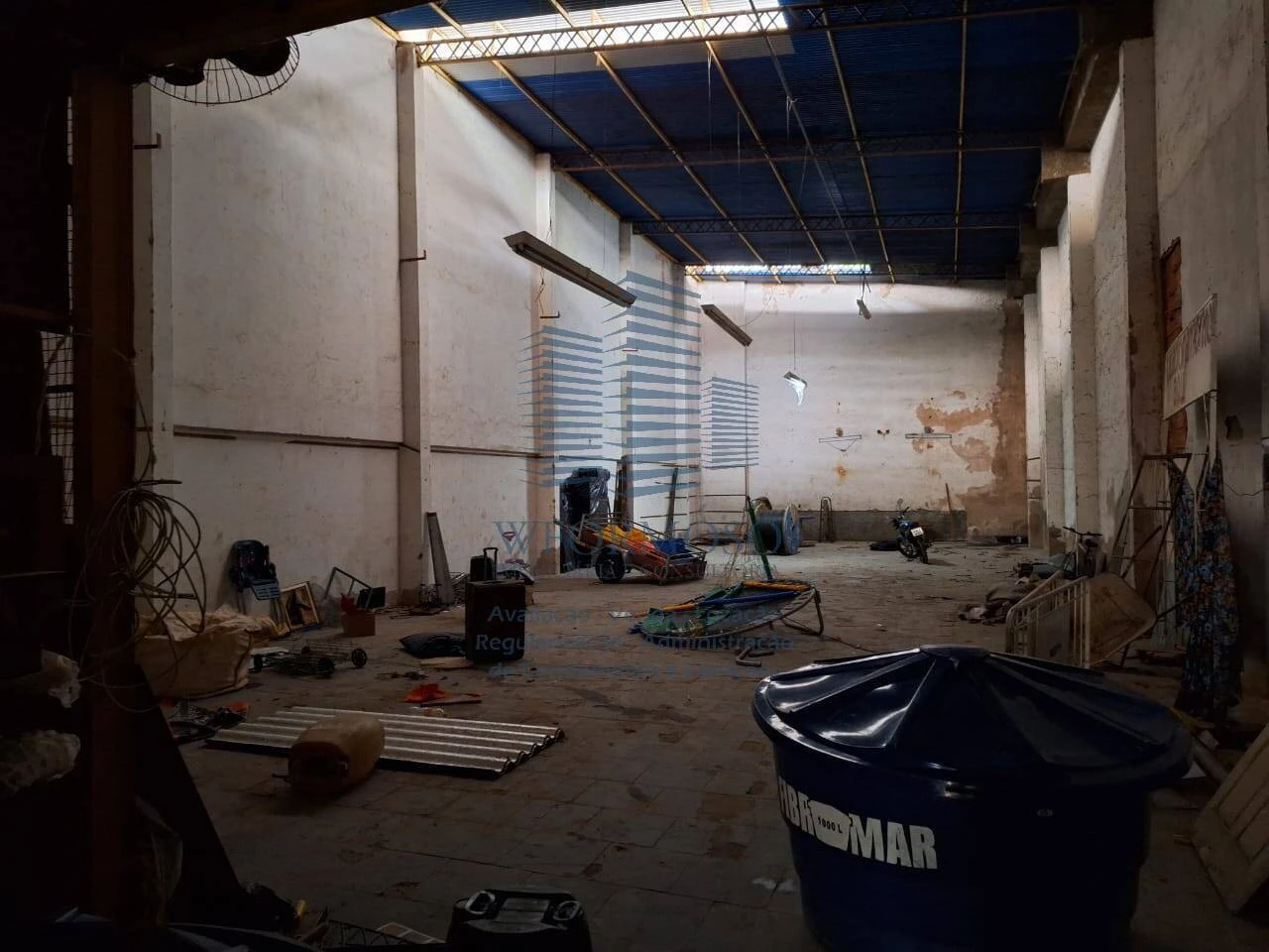 Prédio com galpão 1.200m² à venda na Rua Maia Lacerda