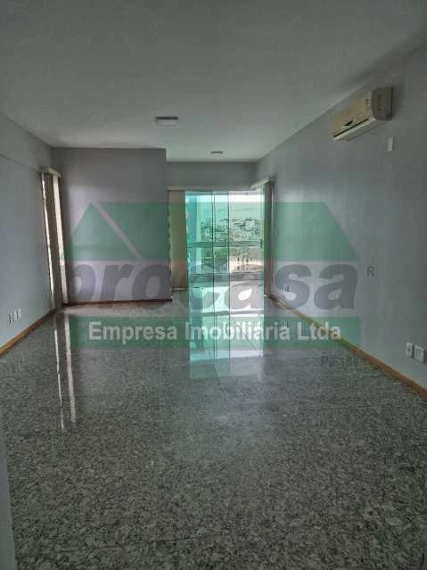 Apartamento :  / Residencial / Parque Dez de Novembro