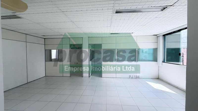 Sala Comercial à Locação, 150m² por RS 7.500,00 no Parque Dez de Novembro