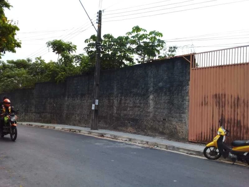 ALUGA-SE TERRENO NO BAIRRO SANTA ETELVINA