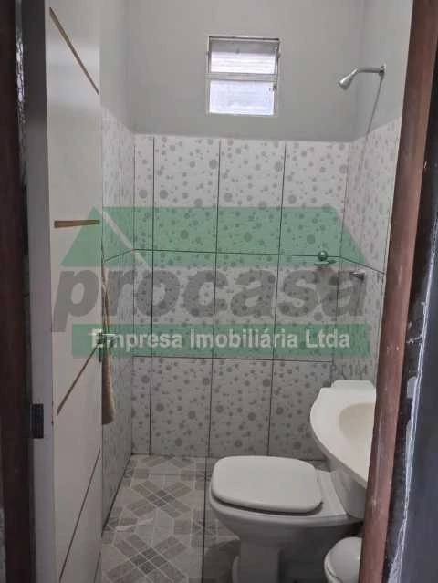 Casa de rua :  / Residencial / Novo Aleixo