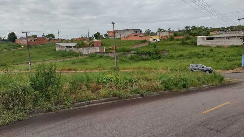 VENDO TERRENO NO IRANDUBA NO RESIDENCIAL AMAZONAS .