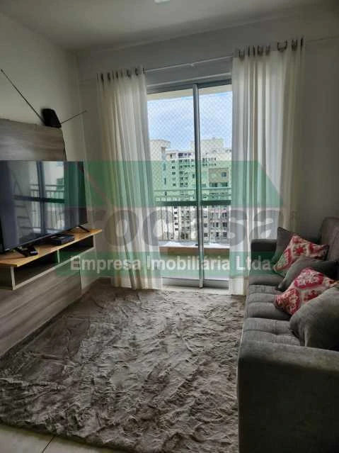 Aluga-se apartamento mobiliado em condomínio