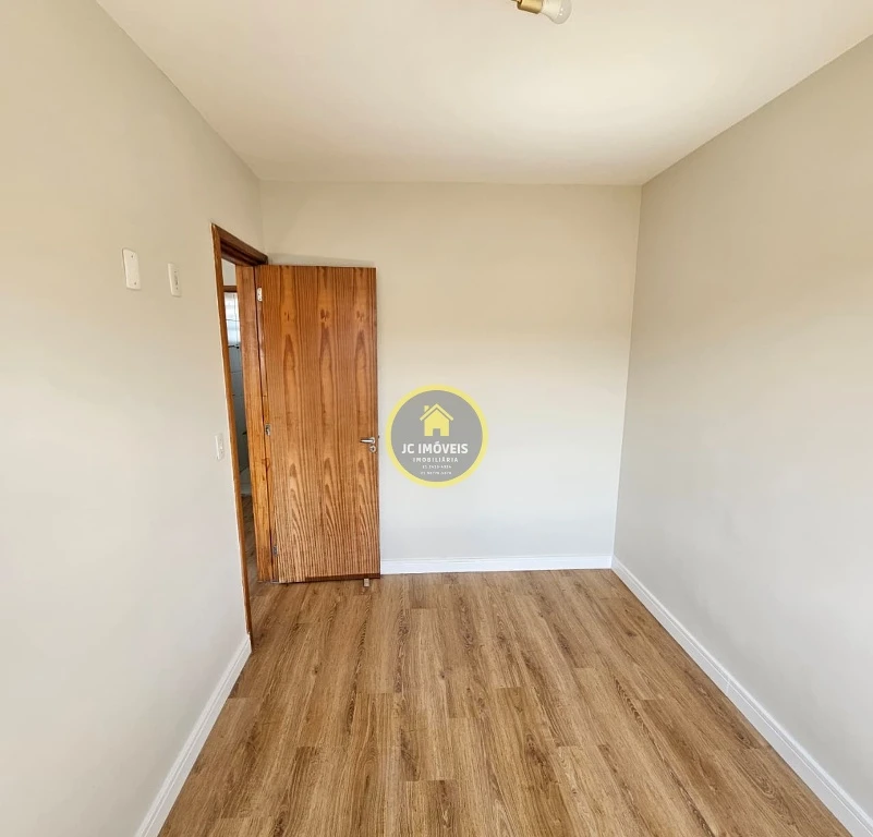 JCAP20460 – Apartamento vazio sala 2 quartos.