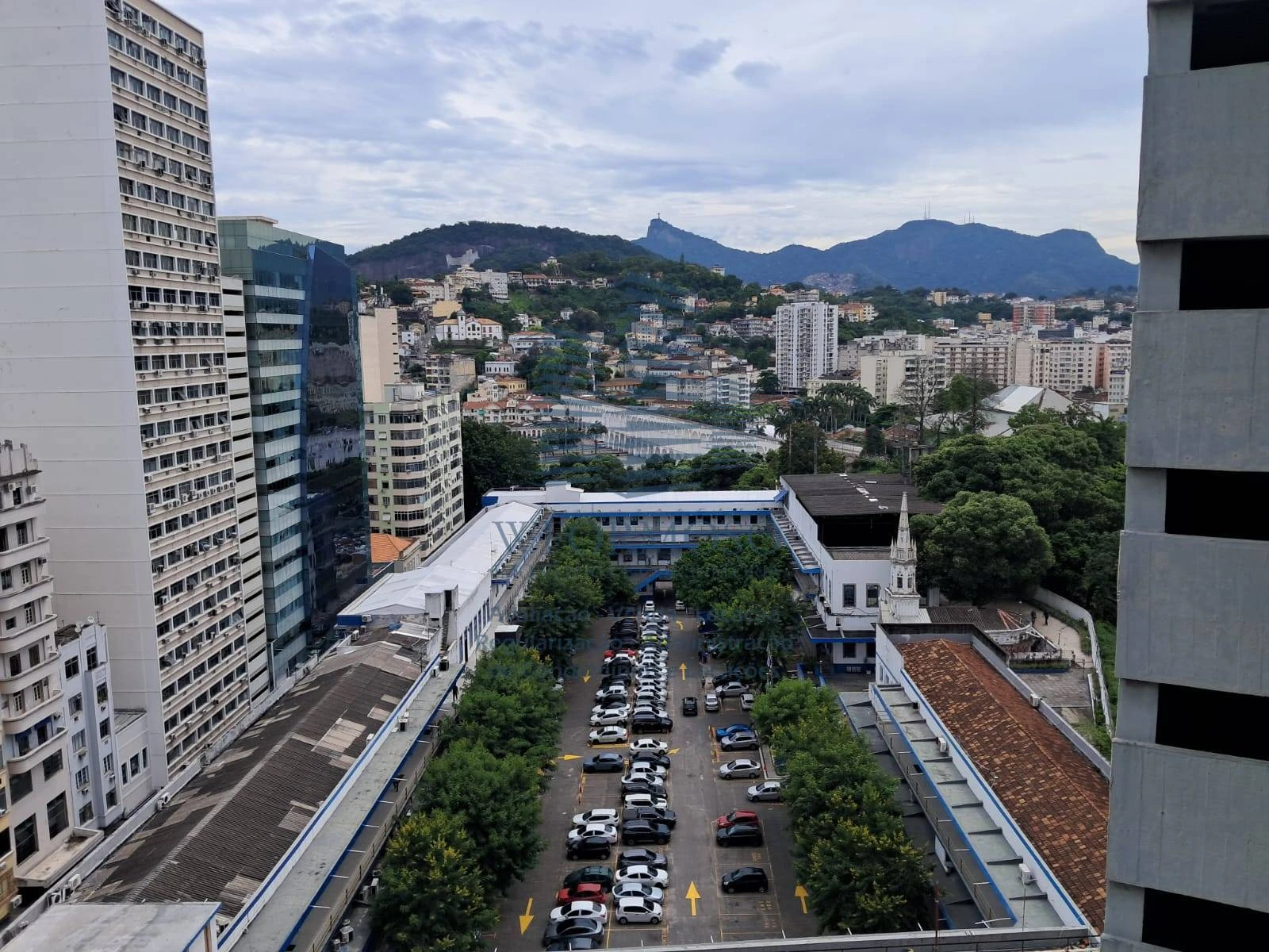 Sala comercial 36m²  à venda na Rua Senador Dantas Centro RJ