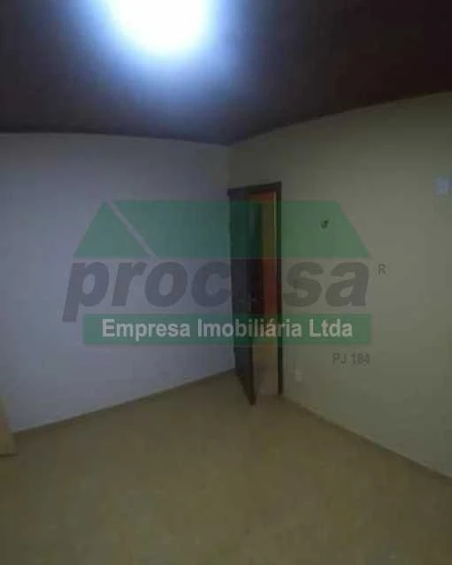 Casa de rua -  / Residencial / Praça 14 de Janeiro