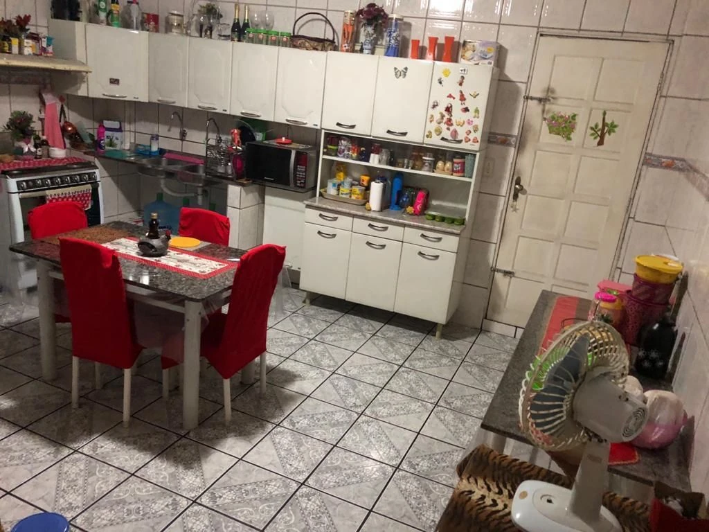 Ótima casa com 3 quartos à venda, 308 m² por RS 980.000 - Coroado - Manaus-AM