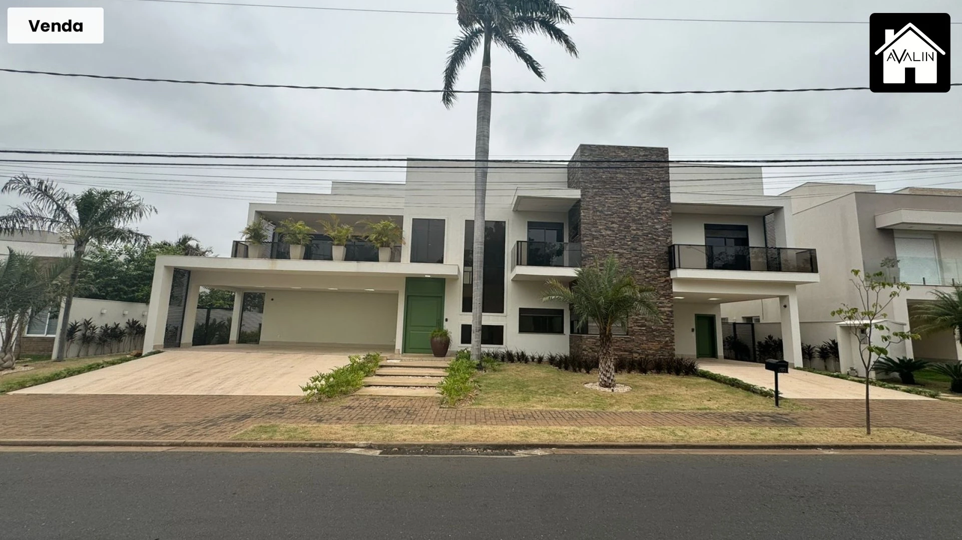 CASA ALPHAVILLE