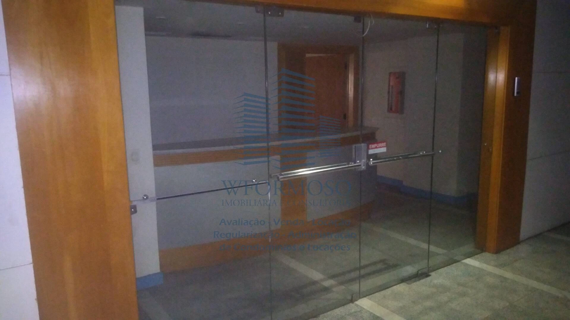 Andar comercial 678m² locação na Praça Pio X centro