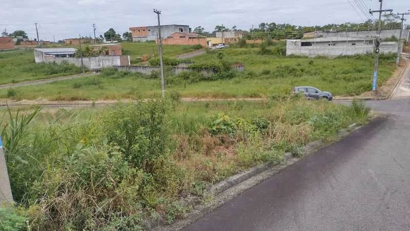 VENDO TERRENO NO IRANDUBA NO RESIDENCIAL AMAZONAS .