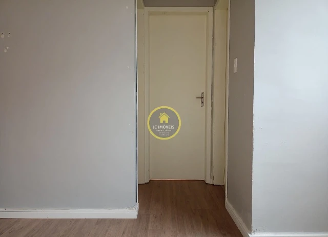 JCAP20423 – Apartamento vazio sala 2 quartos.