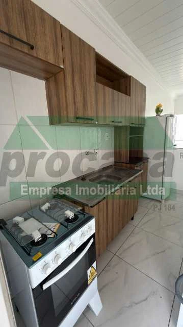 Apartamento Residencial / Parque Dez de Novembro Semi Mobiliado R$ 2.000,00