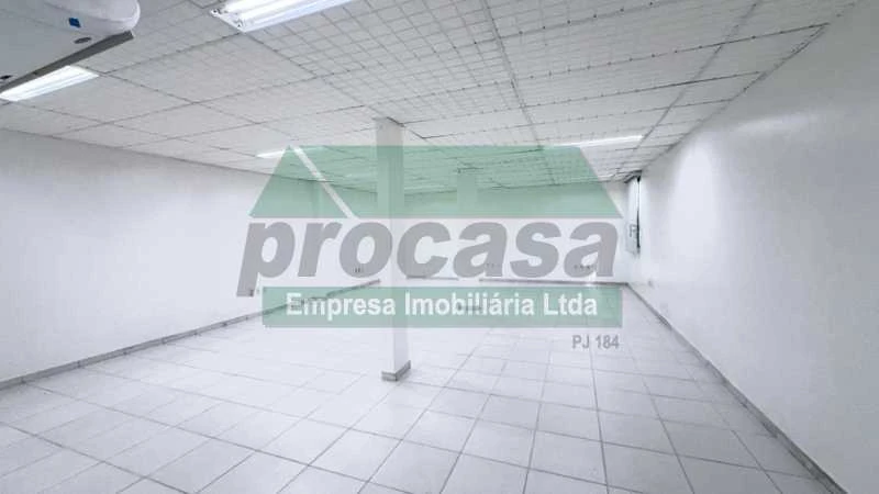 Sala Comercial à Locação, 70m² por RS 3.500,00 no Parque Dez de Novembro - Manaus-AM com habite-se