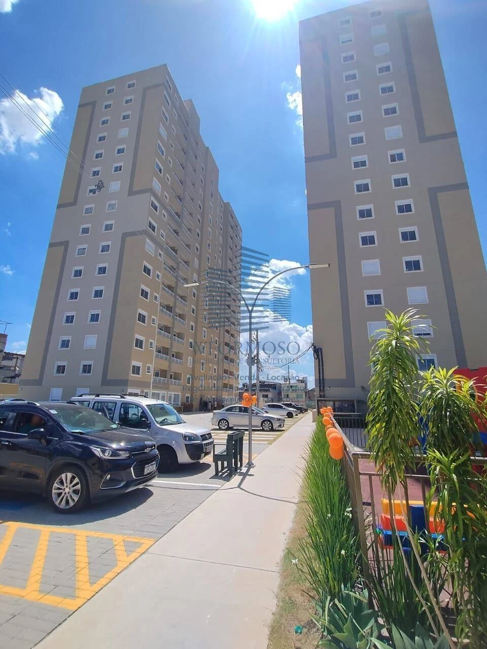 Apartamento à Venda 2 quartos suíte vaga 46m² Est.do Barro Vermelho Colégio