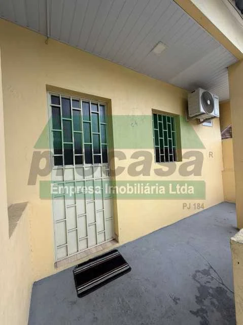 Casa de Vila :  / Residencial / Japiim
